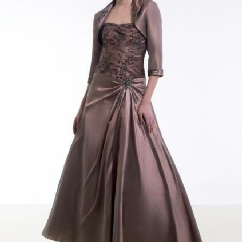 Elegant M.O.B/ Bridesmaid Dress
